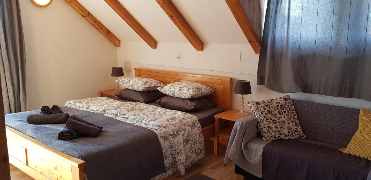 Apartments And Rooms Kristina Dreznik Grad Luaran gambar