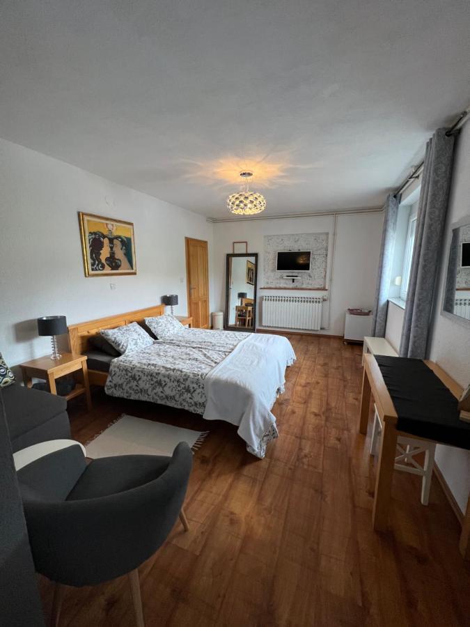 Apartments And Rooms Kristina Dreznik Grad Luaran gambar